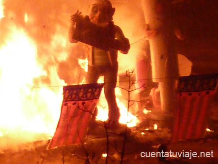 Crem� de una Falla en Valencia.